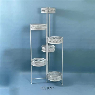 وعاء نباتات داخلي كبير باللون الذهبي